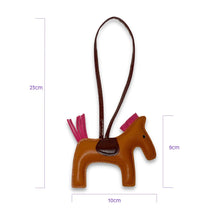 Load image into Gallery viewer, &#39;BROWN BEAUTY&#39; PONY CHARM - Roodle Australia